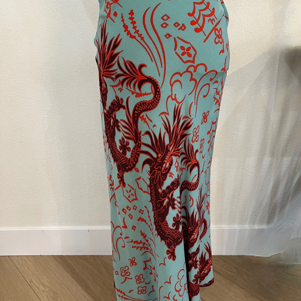 HARARI 100% silk green with black and red dragons skirt Size M